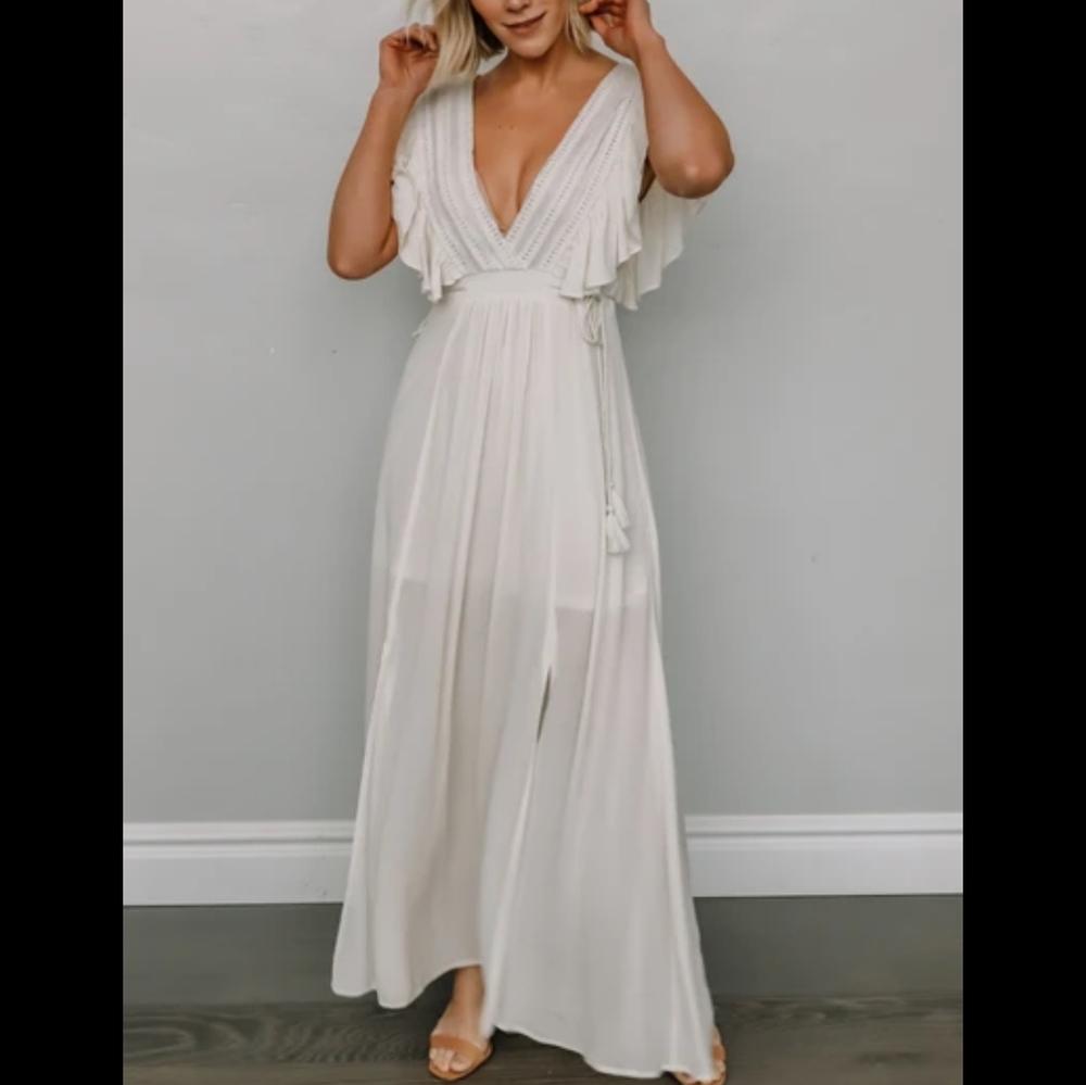 NWT Baltic Born Deep V Maxi